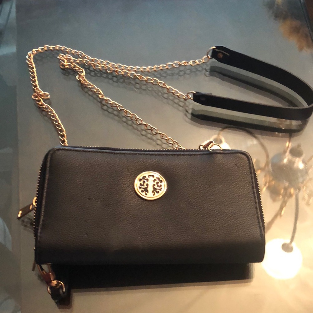 Crossbody purse